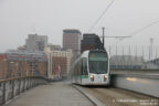 Tram 330 sur la ligne T3b (RATP) à Ella Fitzgerald - Grands Moulins de Pantin (Paris)