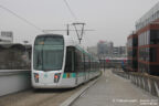 Tram 330 sur la ligne T3b (RATP) à Ella Fitzgerald - Grands Moulins de Pantin (Paris)