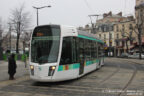 Tram 335 sur la ligne T3b (RATP) à Porte de la Villette (Paris)