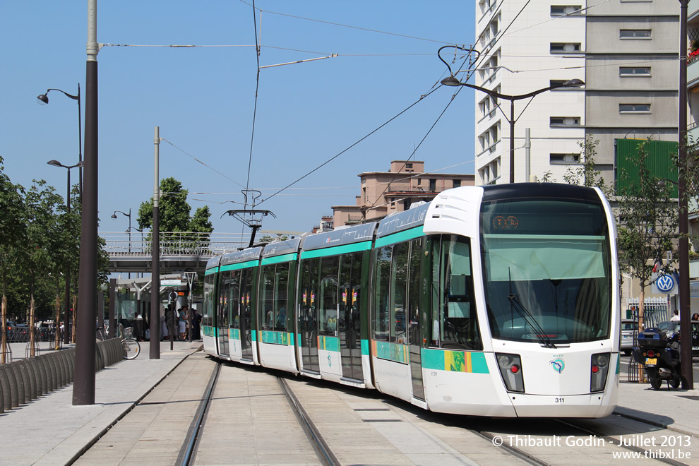 Tram 311 sur la ligne T3b (RATP) à Porte de Vincennes (Paris)