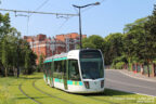 Tram 338 sur la ligne T3b (RATP) à Butte du Chapeau Rouge (Paris)