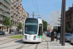 Tram 332 sur la ligne T3b (RATP) à Porte de Vincennes (Paris)