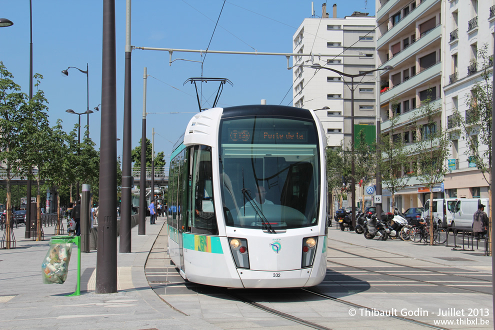 Tram 332 sur la ligne T3b (RATP) à Porte de Vincennes (Paris)