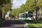 Tram 353 sur la ligne T3b (RATP) à Porte des Lilas (Paris)