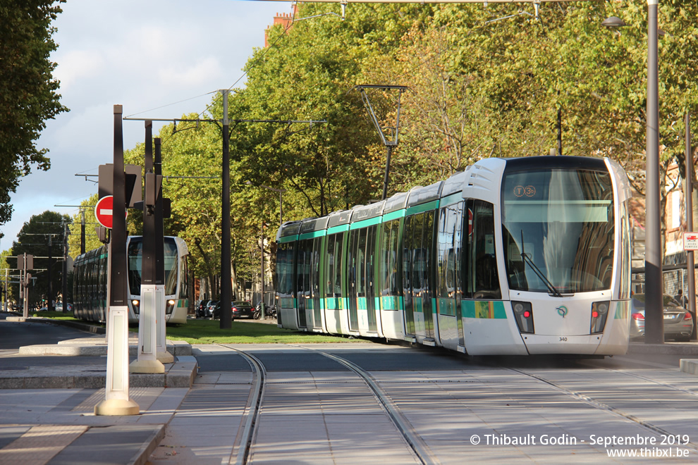 Tram 340 sur la ligne T3b (RATP) à Séverine (Paris)