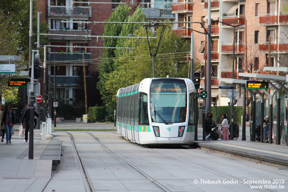 Tram 357 sur la ligne T3b (RATP) à Porte des Lilas (Paris)