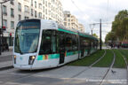 Tram 354 sur la ligne T3b (RATP) à Porte de Bagnolet (Paris)