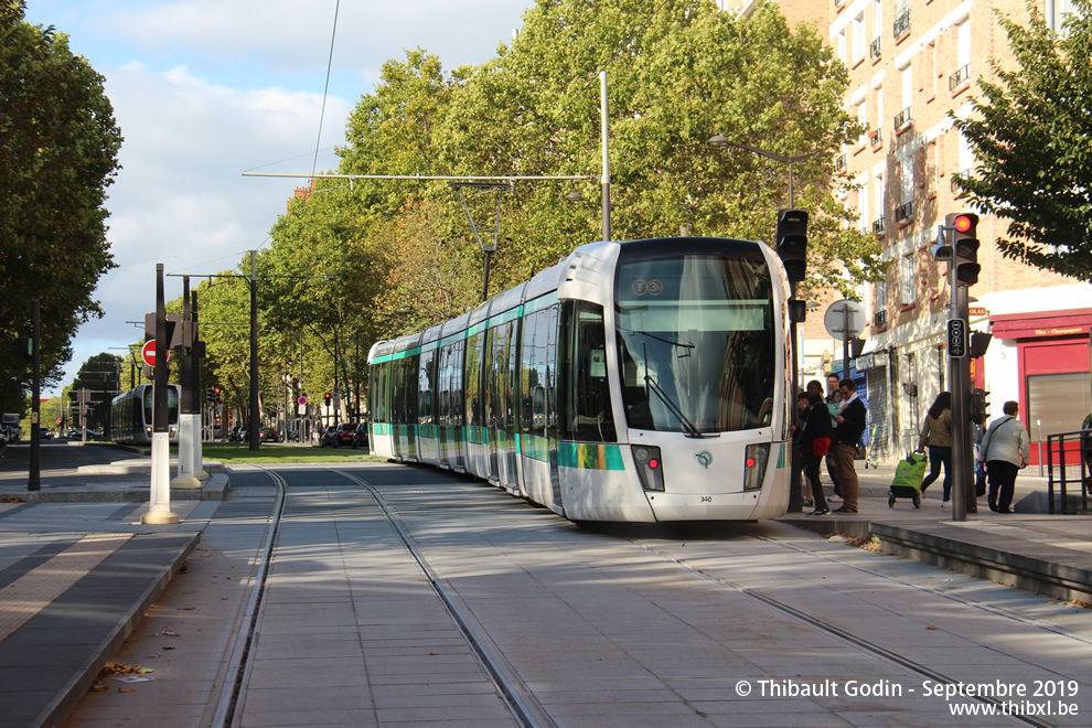 Tram 340 sur la ligne T3b (RATP) à Séverine (Paris)