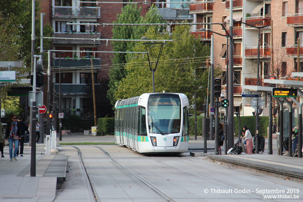 Tram 357 sur la ligne T3b (RATP) à Porte des Lilas (Paris)