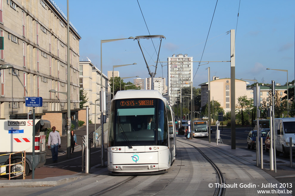 Tram 504 sur la ligne T5 (RATP) à Sarcelles
