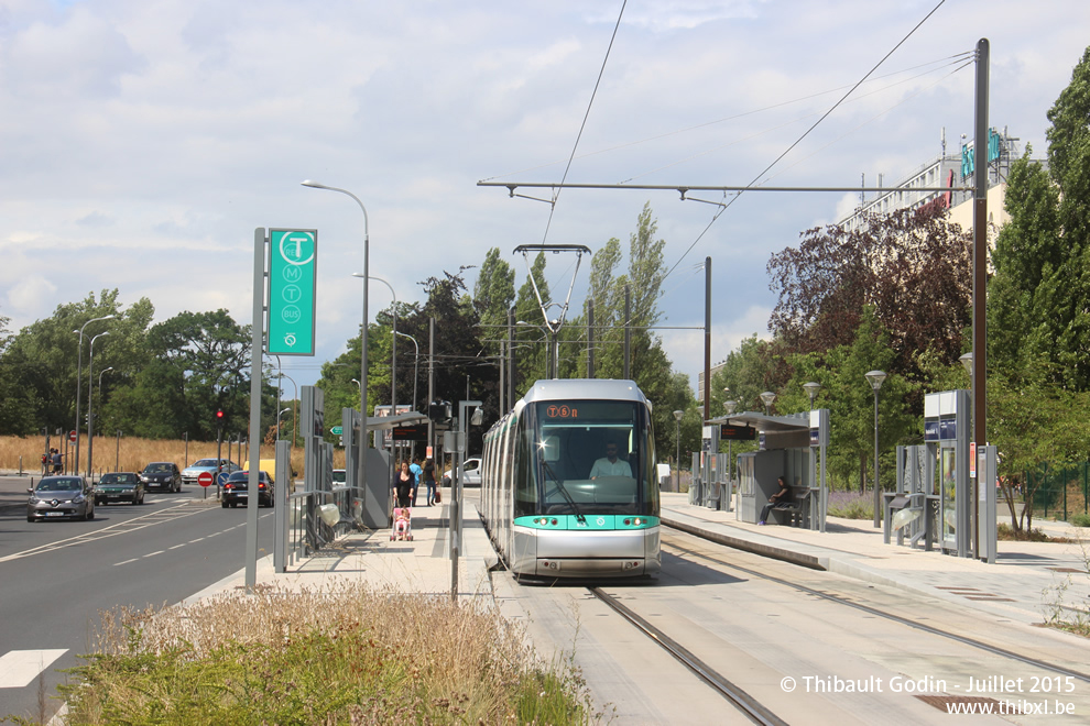 Tram 618 sur la ligne T6 (RATP) à Meudon