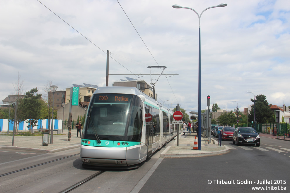 Tram 603 sur la ligne T6 (RATP) à Clamart