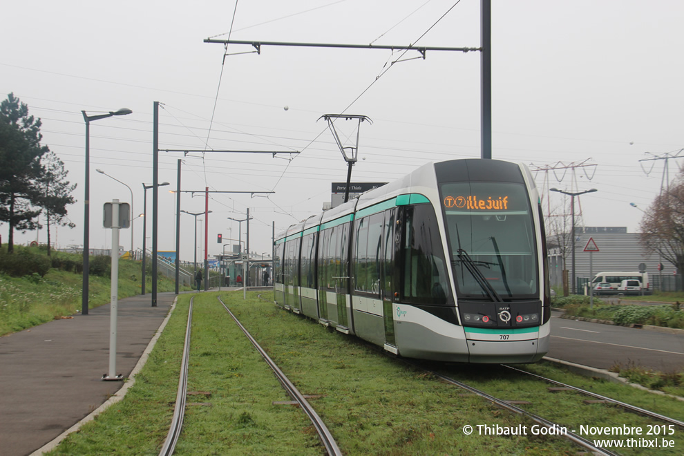 Tram 707 sur la ligne T7 (RATP) à Chevilly-Larue