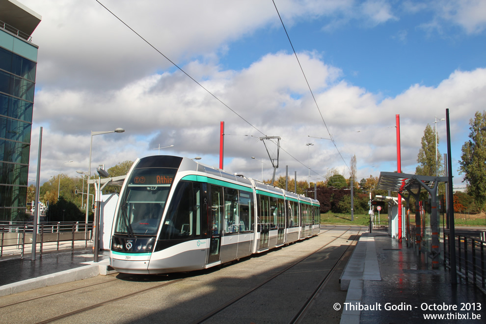 Tram 701 sur la ligne T7 (RATP) à Rungis