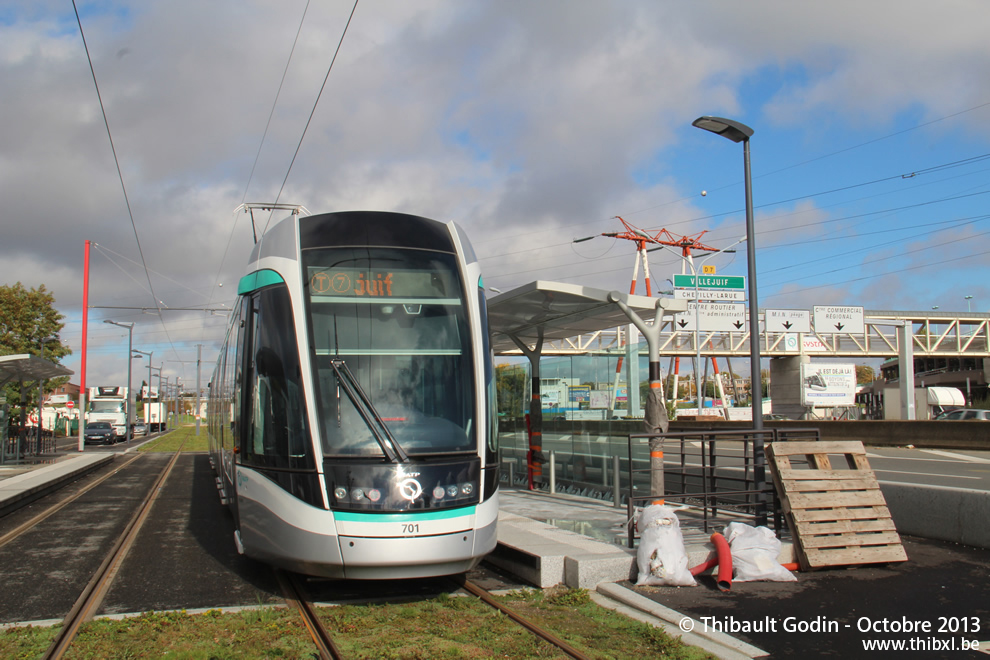 Tram 701 sur la ligne T7 (RATP) à Rungis