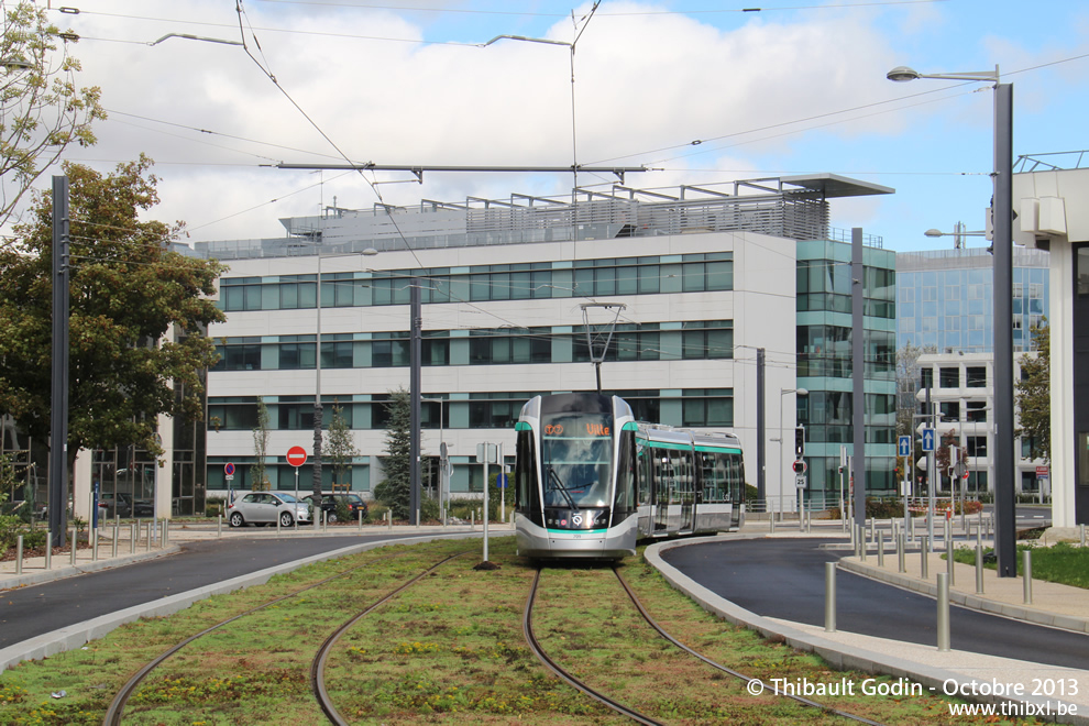 Tram 709 sur la ligne T7 (RATP) à Rungis