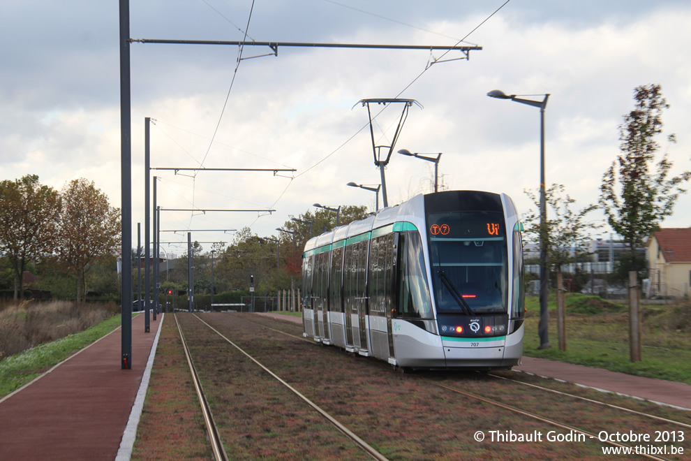 Tram 707 sur la ligne T7 (RATP) à Rungis