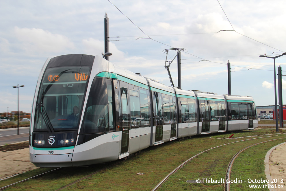 Tram 705 sur la ligne T7 (RATP) à Athis-Mons