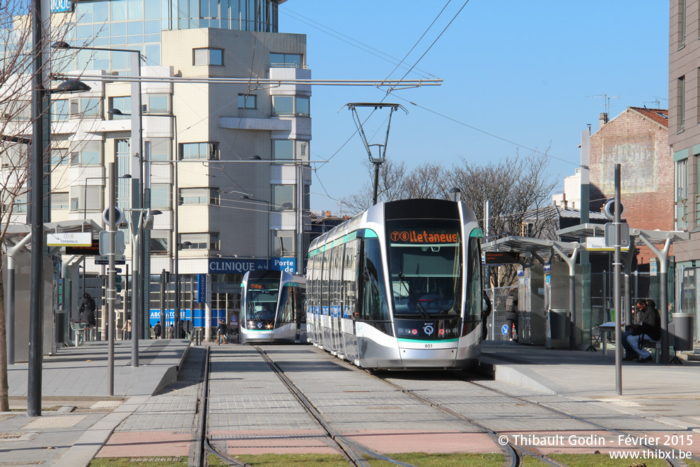 Tram 801 sur la ligne T8 (RATP) à Saint-Denis