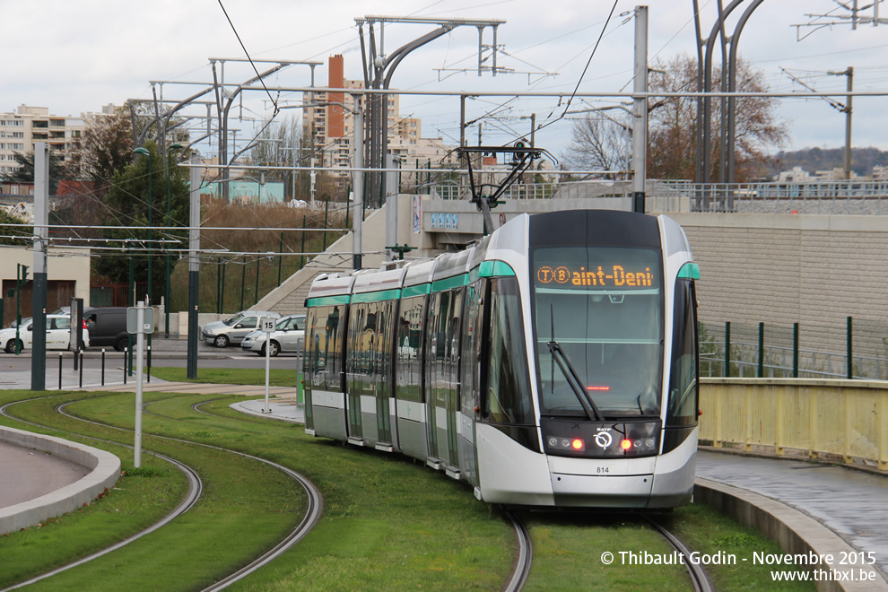 Tram 814 sur la ligne T8 (RATP) à Épinay-sur-Seine