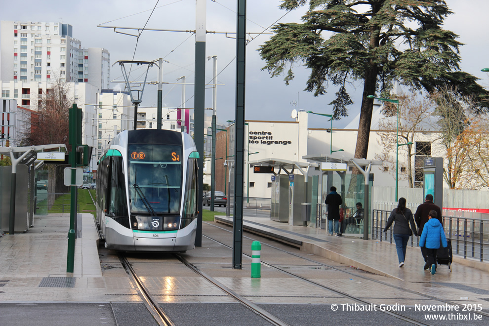 Tram 804 sur la ligne T8 (RATP) à Épinay-sur-Seine