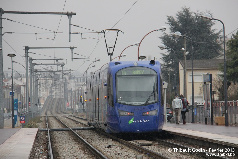 Tram-train 25501 (TT01) sur la ligne T4 (Transilien) à Livry-Gargan
