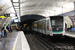 Alstom-Bombardier-TechnicAtome MF 01 n°124 sur la ligne 9 (RATP) à Alma - Marceau (Paris)