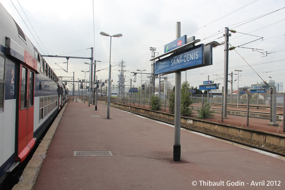 Station Saint Denis Sur La Ligne D RER Saint Denis Station Saint Denis Sur La Ligne D RER Saint Denis